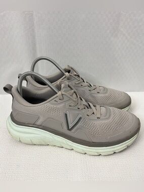 Vionic Walk Max Shoes Womens Size 9 Light Grey Sneakers